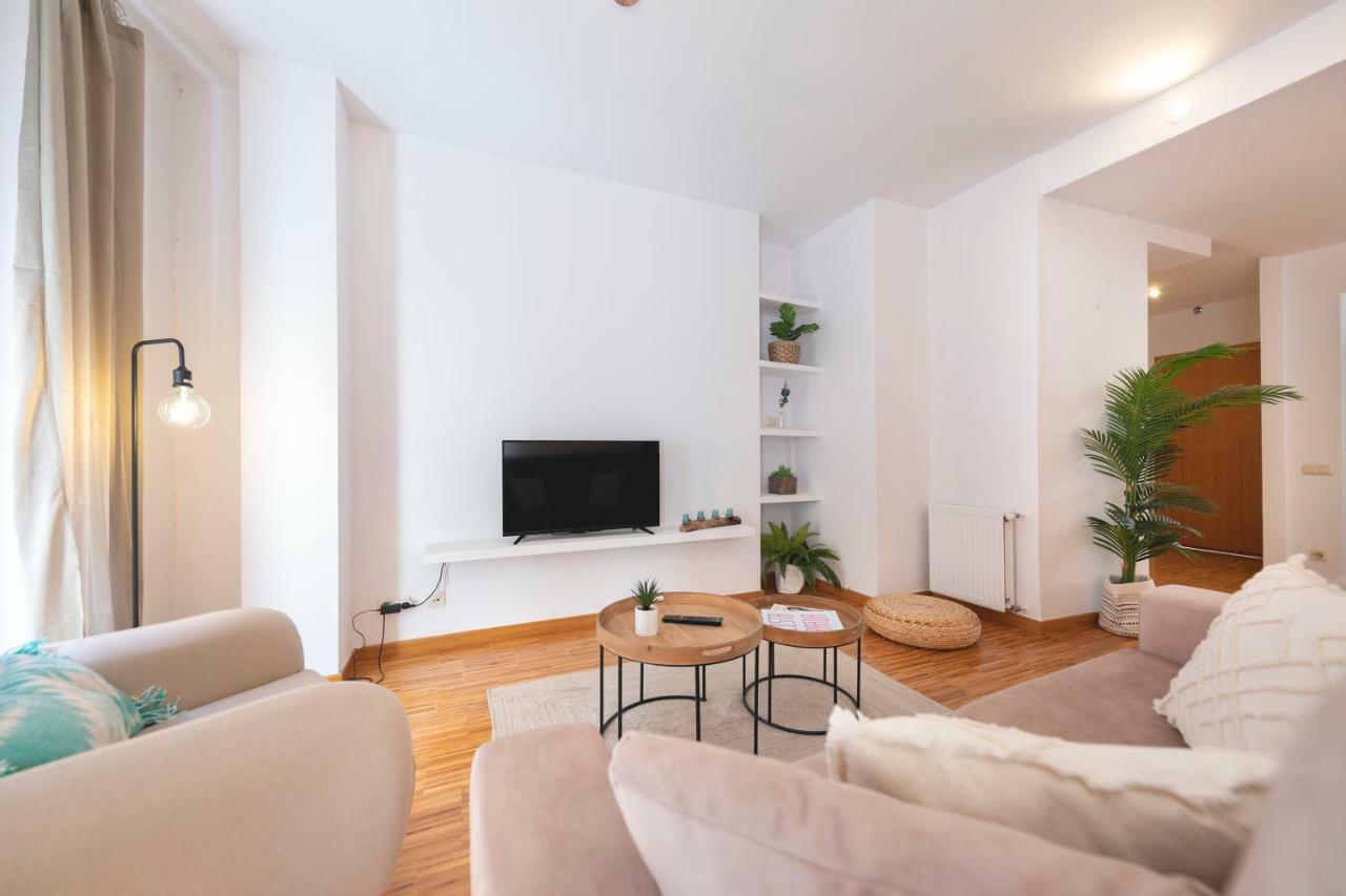Bravissimo Sunset Apartment Girona Bagian luar foto