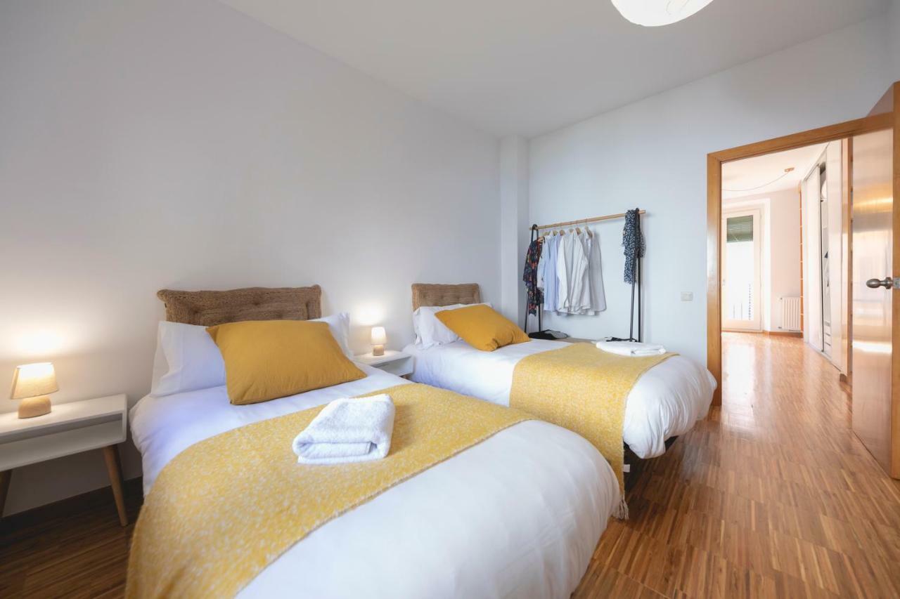 Bravissimo Sunset Apartment Girona Bagian luar foto