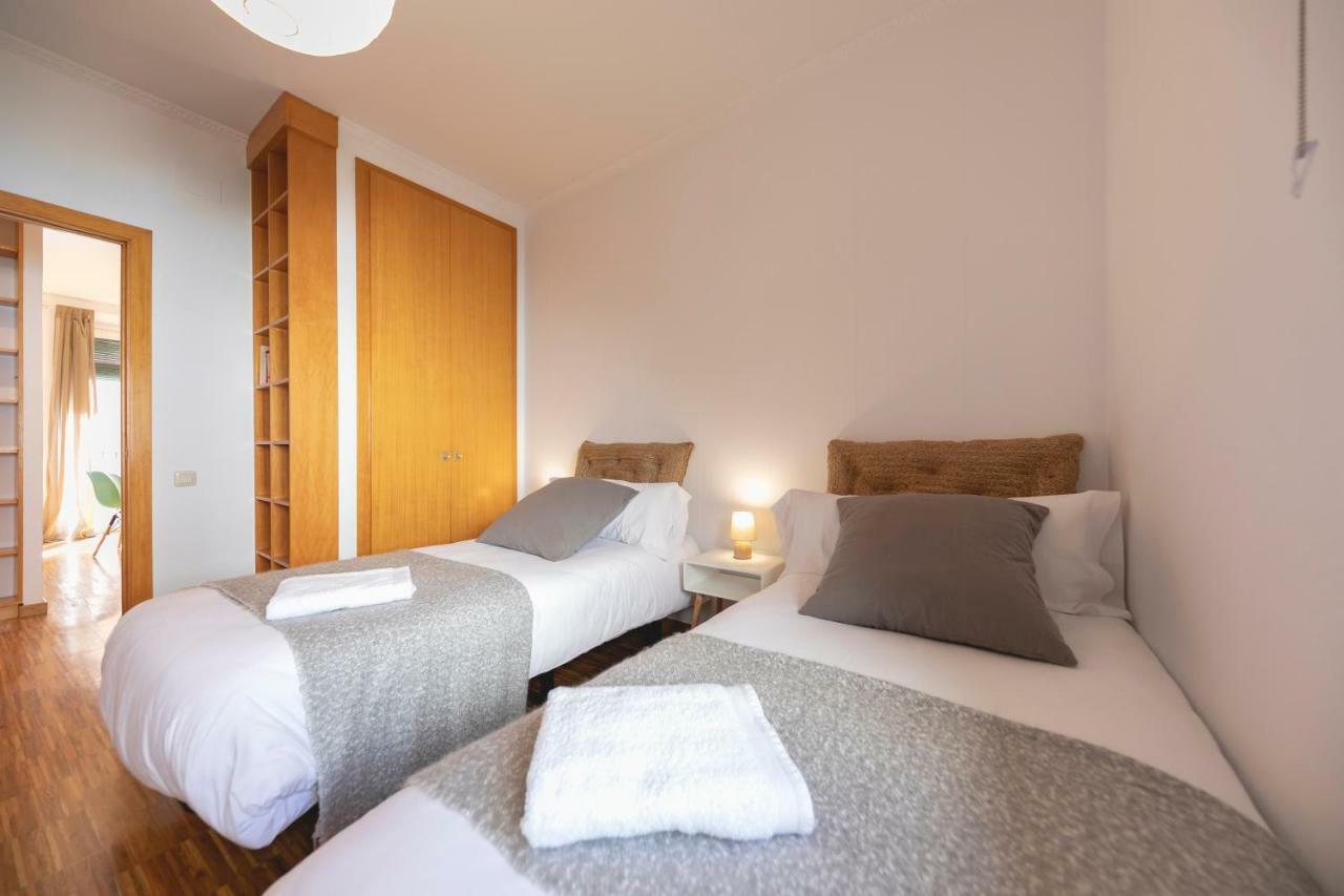 Bravissimo Sunset Apartment Girona Bagian luar foto